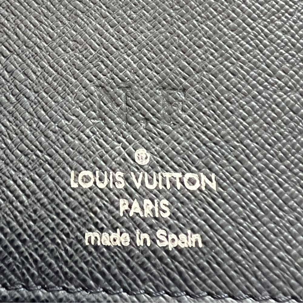 Authentic Louis Vuitton Vertical Epi Organizer Wallet - Picture 8 of 9